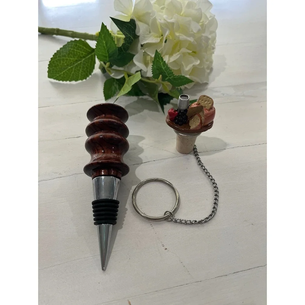 Novelty Bottle Stoppers Wood Grain Cheese & Wine‎ Decorative Stopper Lot